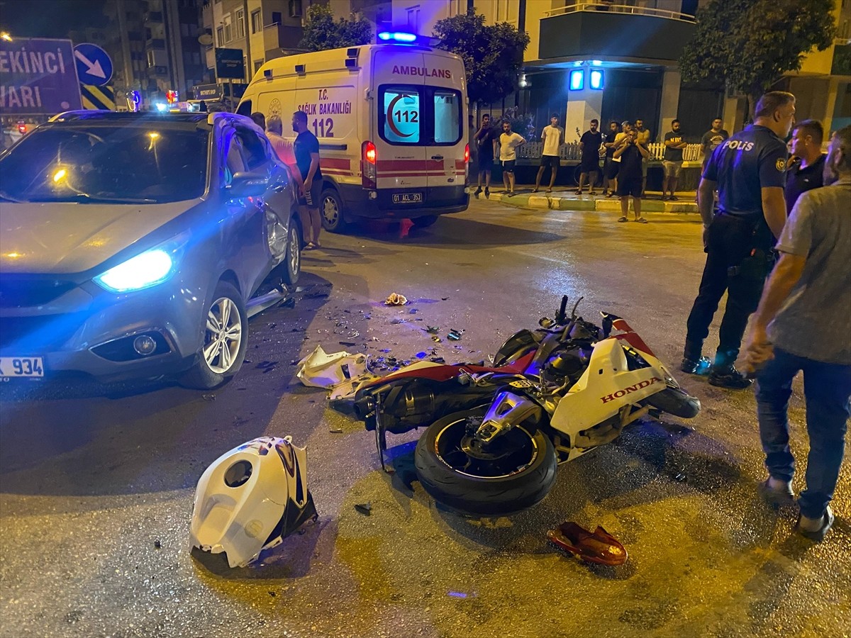 Adana'nın Ceyhan ilçesinde ciple çarpışan motosikletin sürücüsü hayatını kaybetti.