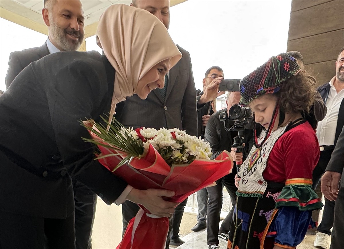 Aile ve Sosyal Hizmetler Bakanı Mahinur Özdemir Göktaş, çeşitli programlar kapsamında geldiği...