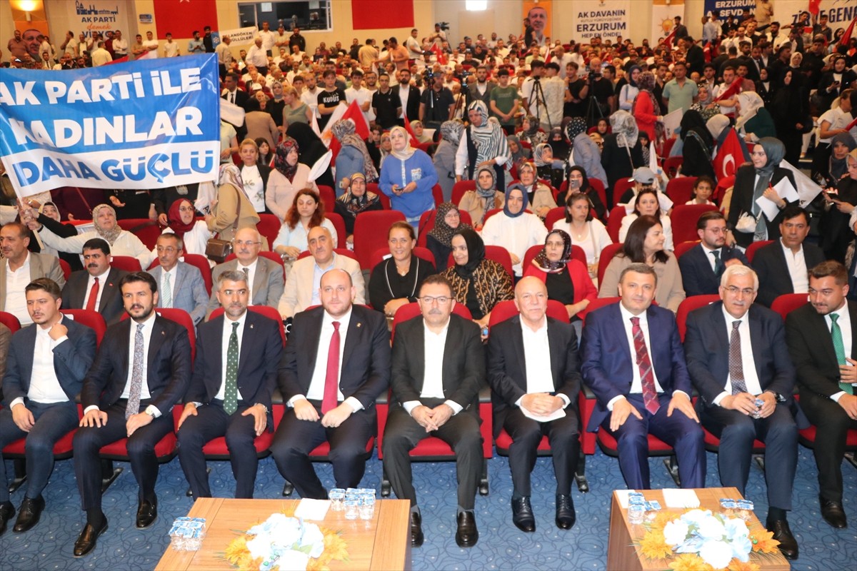 AK Parti Genel Başkan Yardımcısı Ahmet Büyükgümüş, partisinin Erzurum Necip Fazıl Kısakürek...