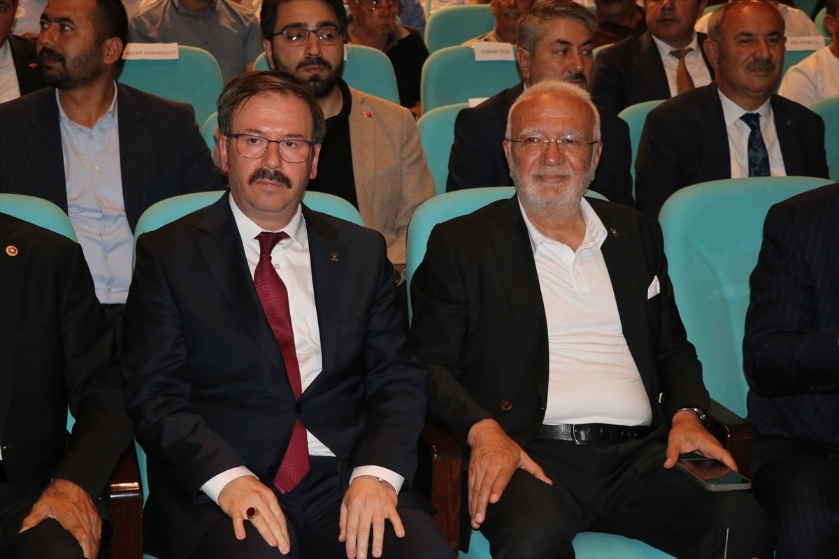 AK Parti Genel Başkanvekili Mustafa Mustafa Elitaş, AK Parti Genel Merkez ARGE ve Eğitim...