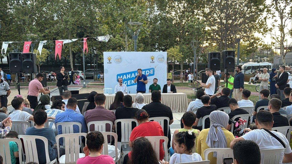 AK Parti İstanbul İl Gençlik Kollarınca Bahçelievler'de "Mahallede Genç İz" programı düzenlendi....