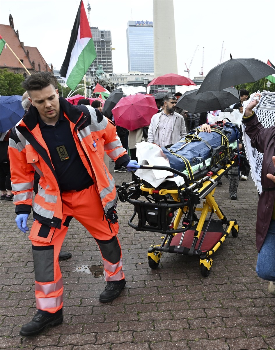 Almanya'nın başkenti Berlin'de, İsrail'in Gazze'de yaptığı soykırımı protesto etmek ve Filistin'e...