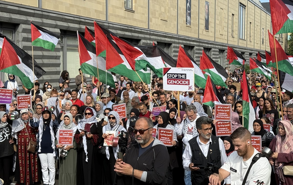 Almanya’nın başkenti Berlin'in Tiergarten semtinde, Mısır’ın Berlin Büyükelçiliği ve Almanya...