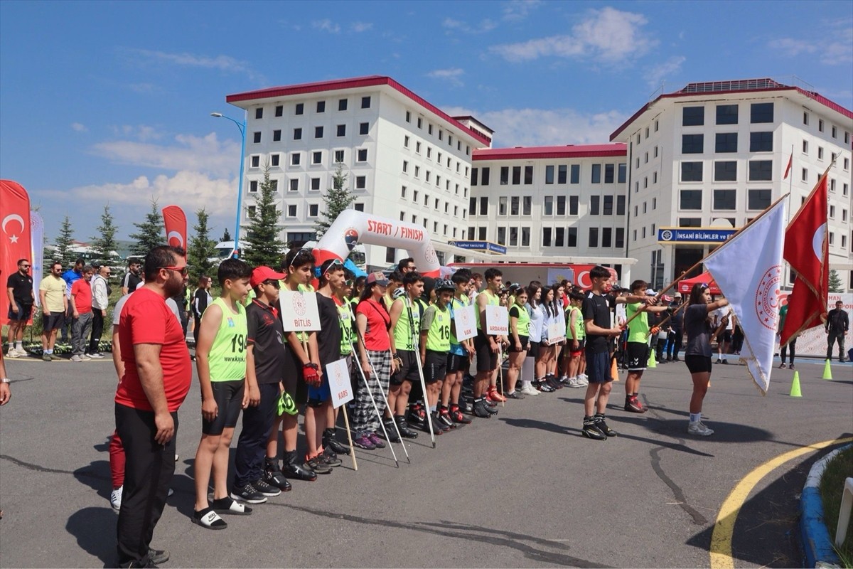Anadolu Yıldızlar Ligi (ANALİG) Tekerlekli Kayak Türkiye Şampiyonası, Ardahan'da başladı....