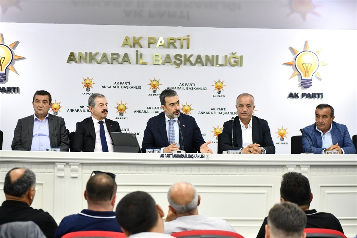 Ankara Minibüsçüler Esnaf Odası Başkanı Murat Yılmazer, dolmuşlarda "ayakta yolcu taşıma"...