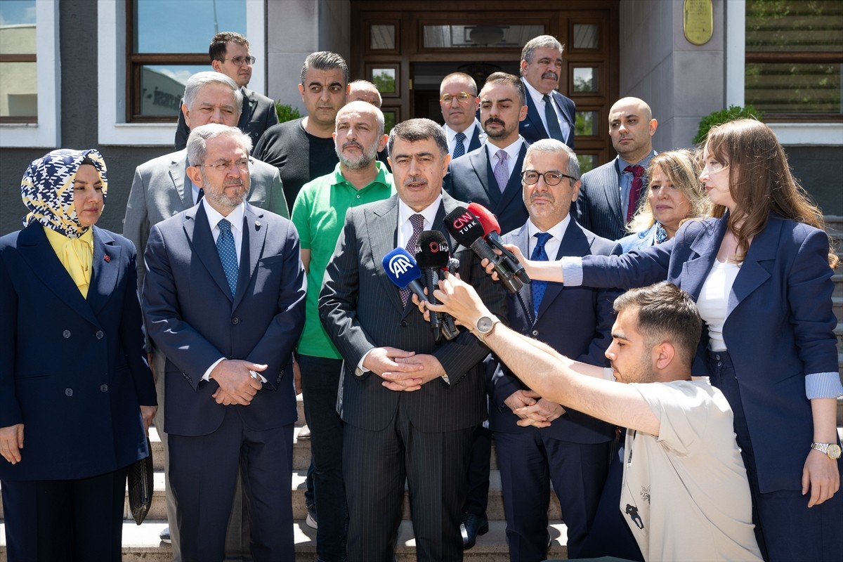 Ankara Valisi Vasip Şahin, Ankara Valiliği ile Ankara Üniversitesi işbirliğinde hayata geçirilen...