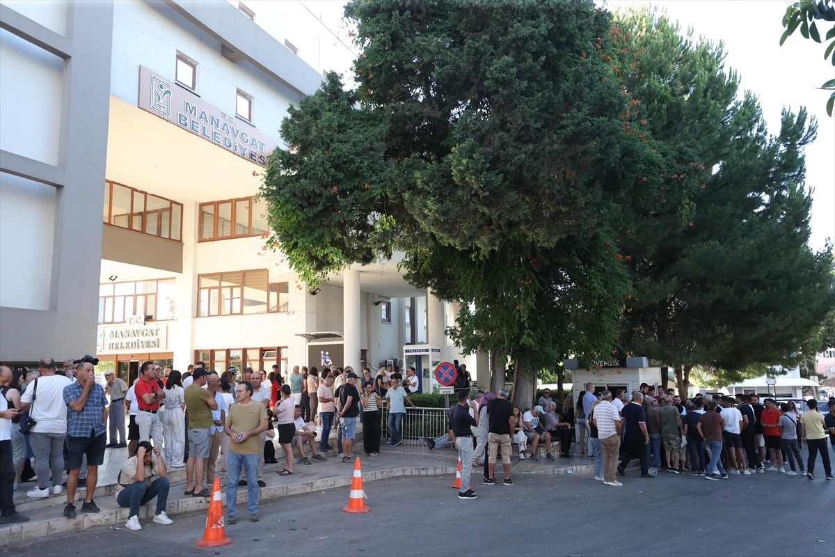 Antalya'da Manavgat Belediyesine yönelik rüşvet, irtikap ve zimmet operasyonunda Belediye Başkanı...