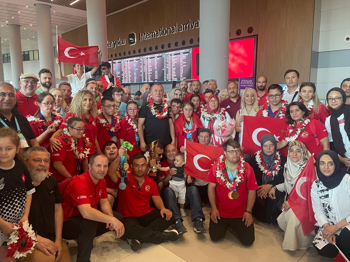 Avrupa Down Sendrom Atletizm, Tenis ve Masa Tenisi Şampiyonası'nda 58 madalya elde eden milli...