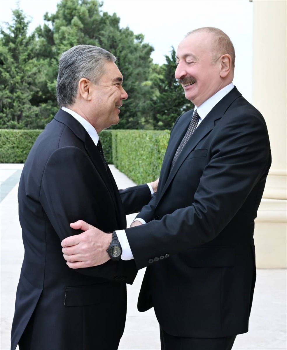 Azerbaycan Cumhurbaşkanı İlham Aliyev, temaslarda bulunmak için Bakü'ye gelen  Türkmenistan Milli...