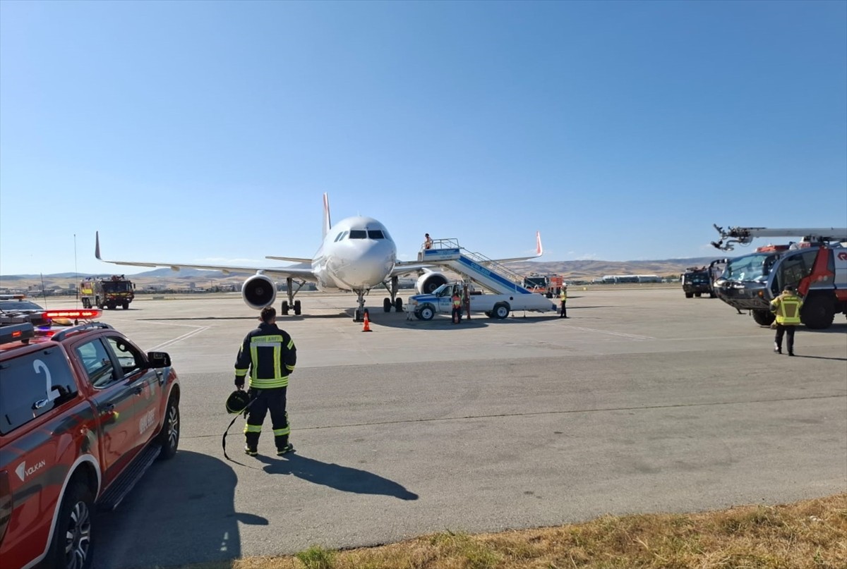 Birleşik Arap Emirlikleri'nden İstanbul'a giden AirArabia Havayolları'na ait yolcu uçağı...