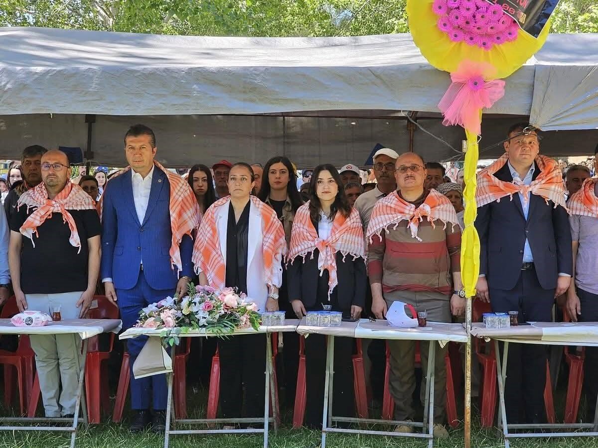 Burdur'un Çavdır ilçesinde 25. Cura, Domates ve Yayla Şenliği yapıldı. Kozağaç Köyü Yaylası...