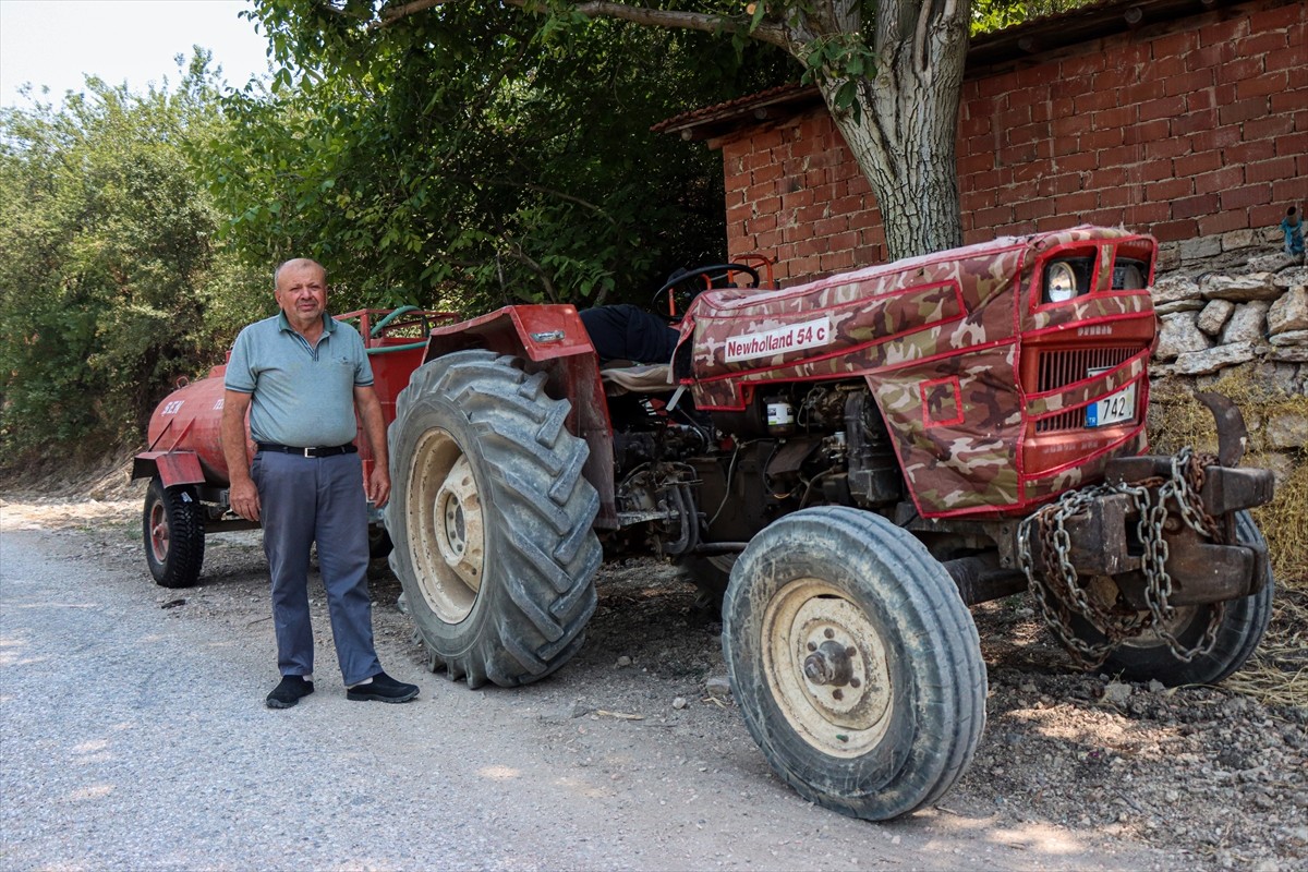 Bursa'da yaşayan çiftçi Ramazan Doğru, Orhaneli ve Harmancık ilçeleri arasındaki orman yangınına...