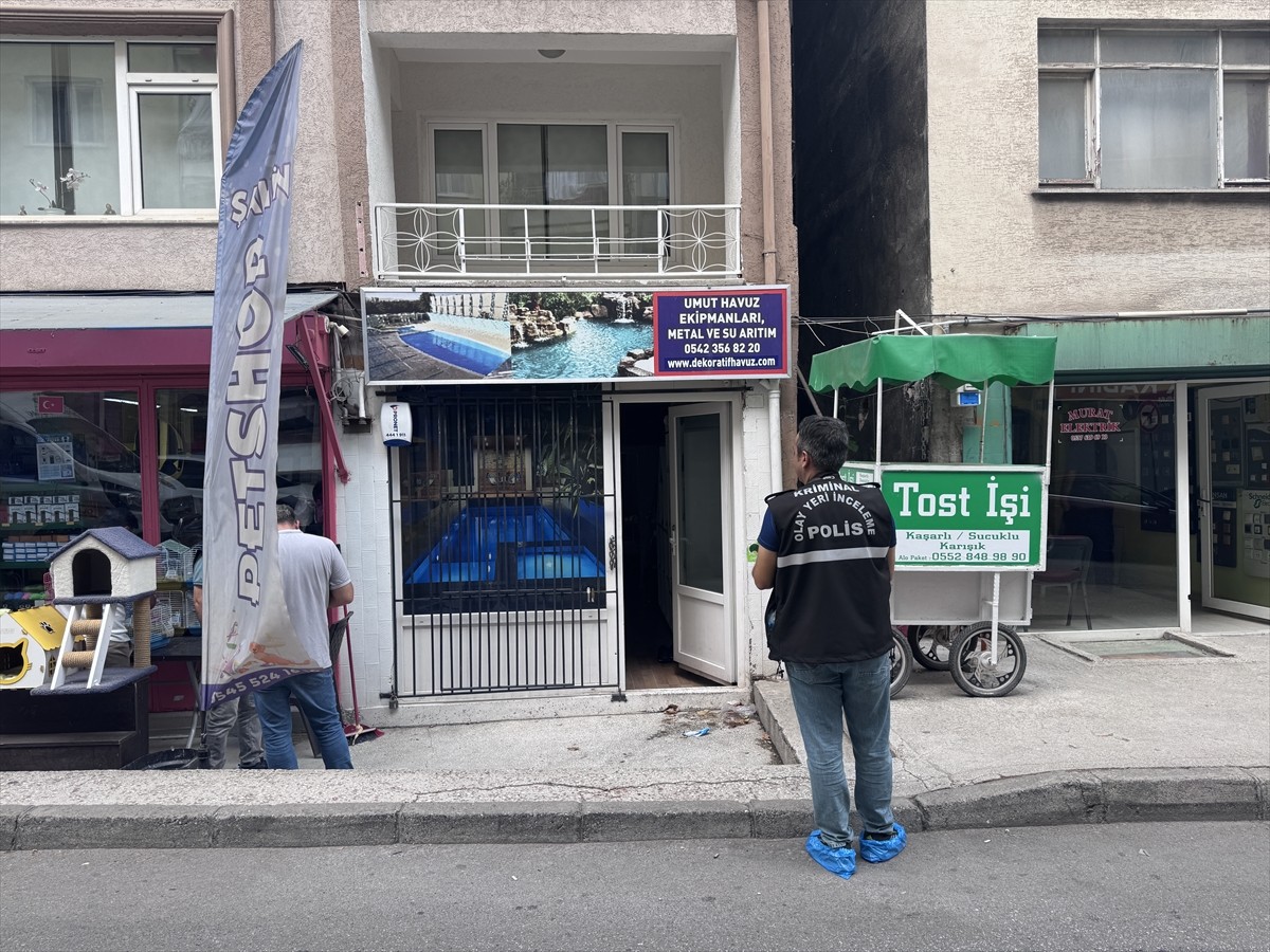 Bursa'nın Osmangazi ilçesinde husumetlisini tabancayla vurarak yaralayan şüpheli gözaltına...