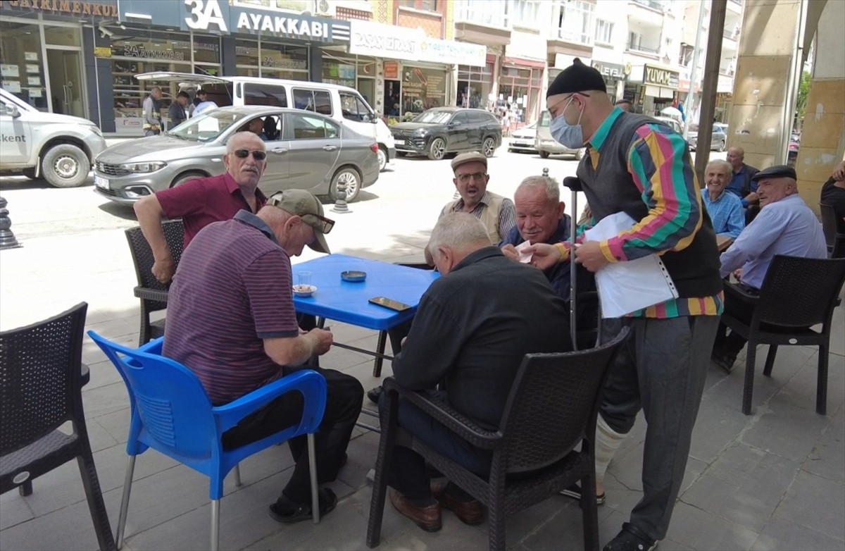 Çankırı'da dilenci kılığına giren zabıta, vatandaşlardan 10 dakika içinde 340 lira...