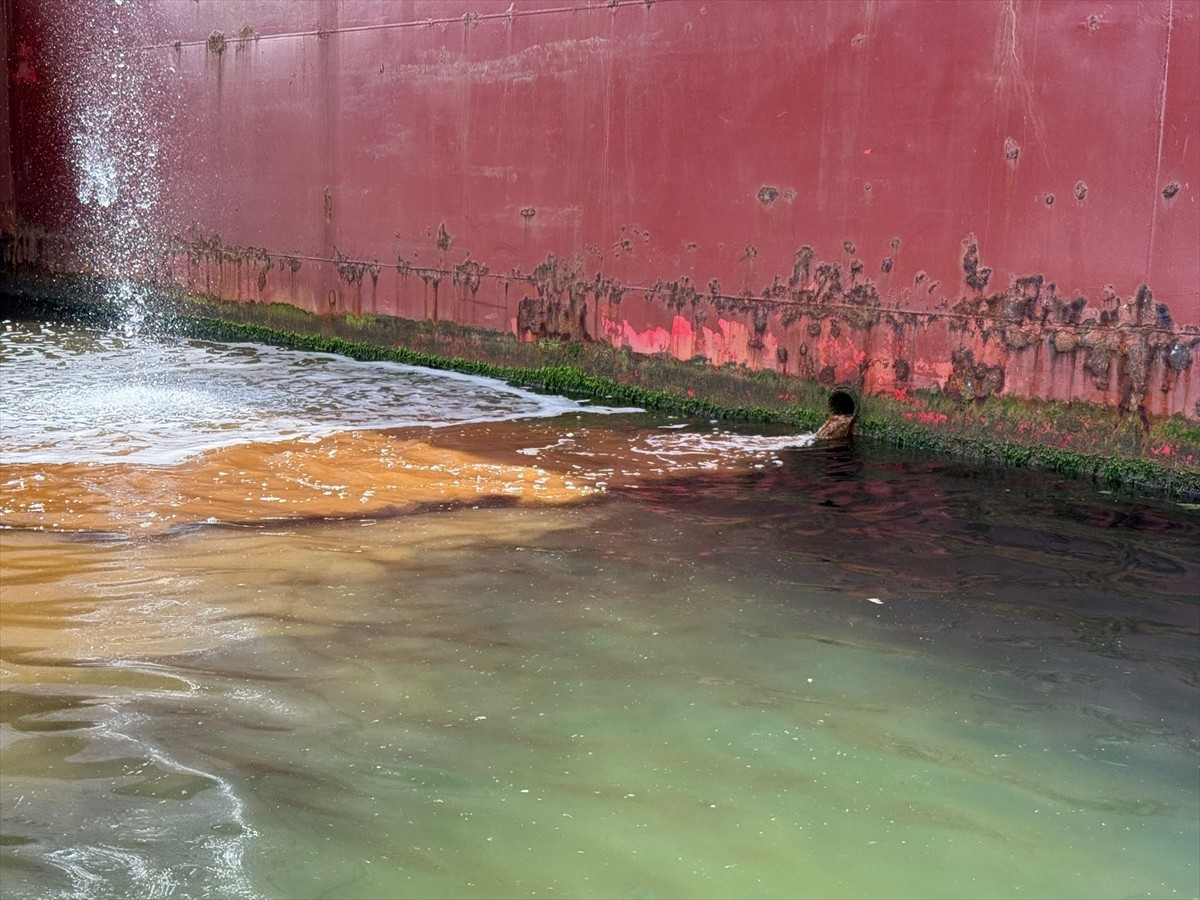 Çevre, Şehircilik ve İklim Değişikliği Bakanlığı, Yalova'da denize atık su deşarj ederek Marmara...