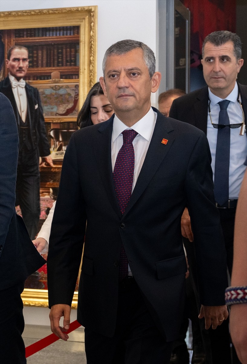 CHP'de Belediye Başkanları Toplantısı, CHP Genel Başkanı Özgür Özel başkanlığında...