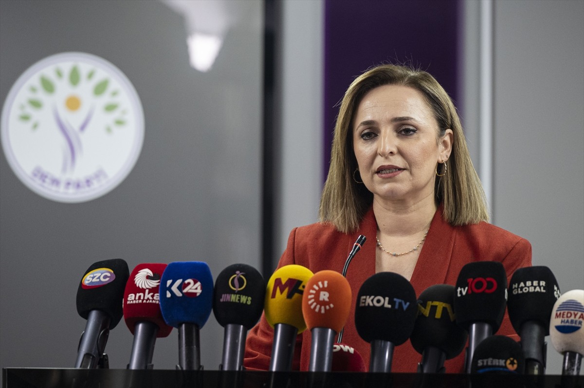 DEM Parti Sözcüsü Ayşegül Doğan, partisinin genel merkezinde düzenlediği basın toplantısında...