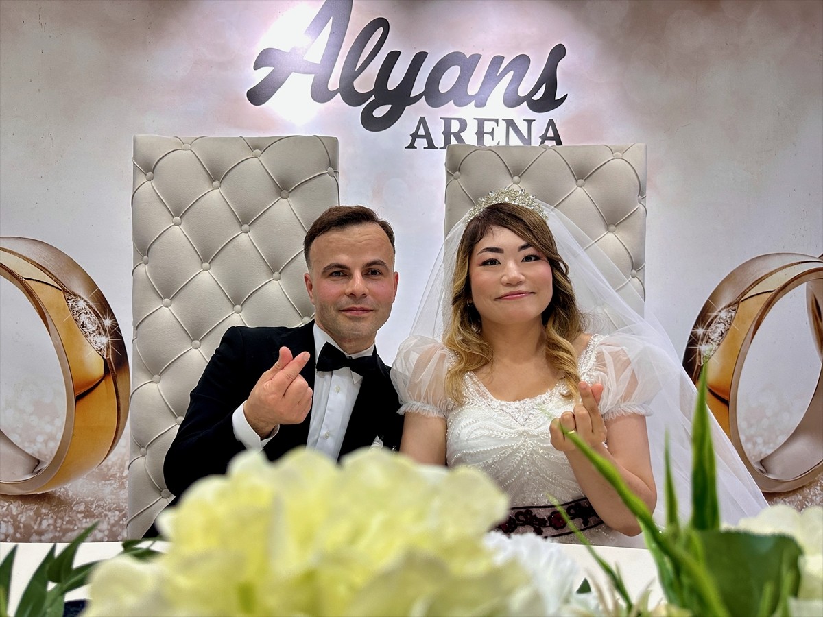 Düzceli İsa Bozak ile Japonya'da tanışarak hayatını birleştirdiği Hiroe Ohashi, Düzce'de Türk...