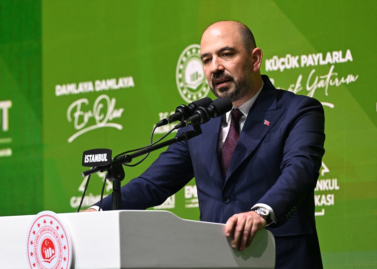 Emlak Konut GYO Genel Müdürü Yasir Yılmaz, İstanbul'da düzenlenen "Gayrimenkul Sertifikası Tanıtım...