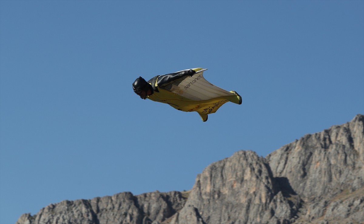 Erzincan'ın Kemaliye ilçesinde 46'ncısı düzenlenen "Uluslararası Kültür ve Doğa Sporları...