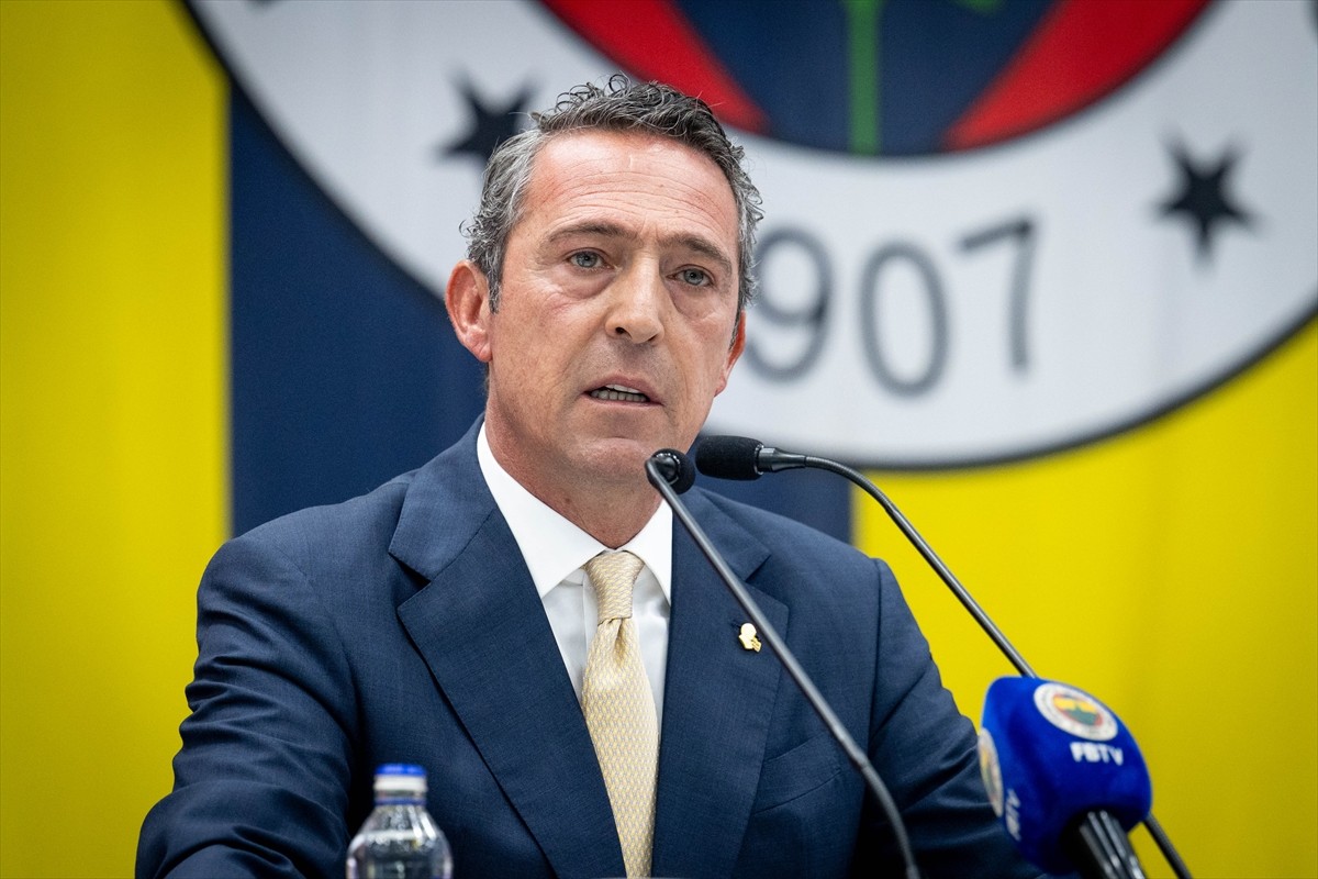 Fenerbahçe Faruk Ilgaz Tesisleri'ndeki yüksek divan kurulu toplantısında Fenerbahçe Kulübü Başkanı...