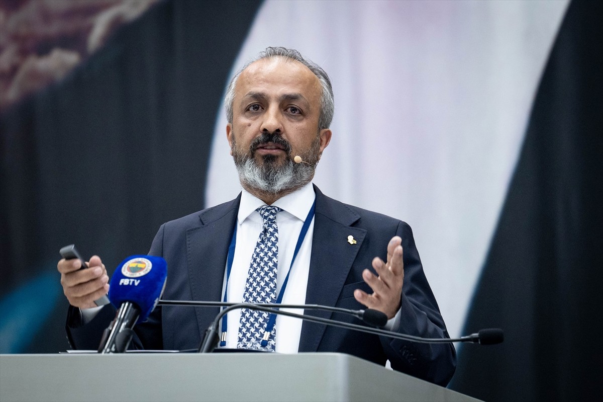 Fenerbahçe Yüksek Divan Kurulu toplantısı, Kalamış'taki Fenerbahçe Faruk Ilgaz Tesisleri'nde...