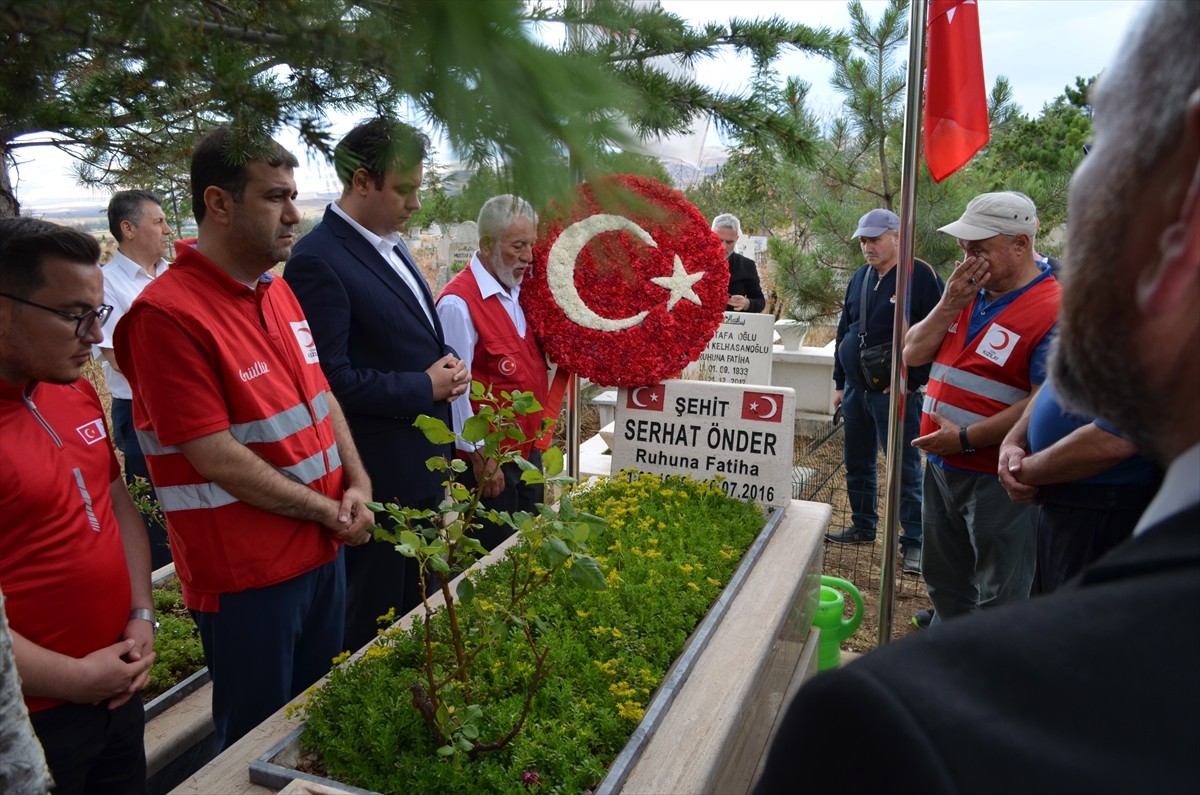 FETÖ'nün 15 Temmuz darbe girişimi sırasında Ankara'da şehit olan Serhat Önder için Çankırı'nın...