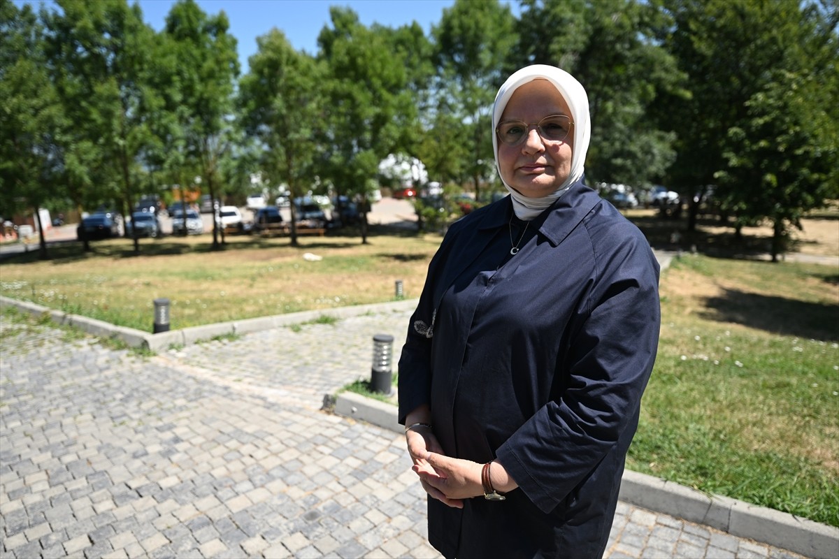 Fetullahçı Terör Örgütü'nün (FETÖ) 15 Temmuz 2016'daki darbe girişiminde TBMM'ye giden AK Parti...