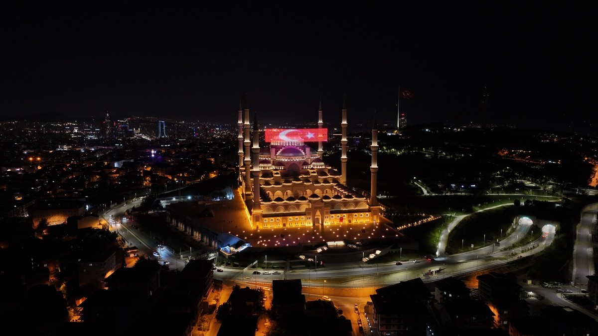 Fetullahçı Terör Örgütü'nün (FETÖ) 15 Temmuz 2016'daki darbe girişiminin 9. yılında İstanbul'daki...