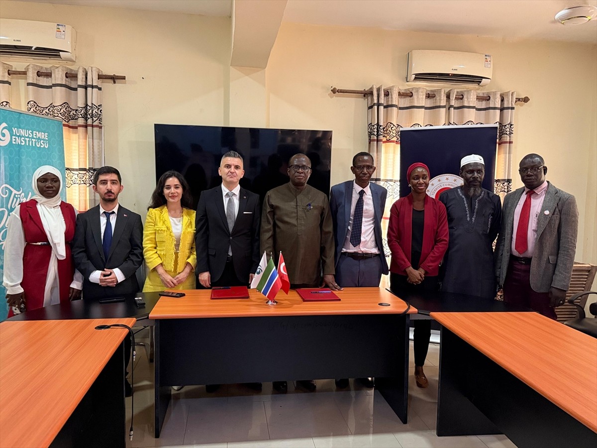 Gambiya'da, Yunus Emre Enstitüsü (YEE) ile Gambiya Üniversitesi (UTG) arasında imzalanan işbirliği...