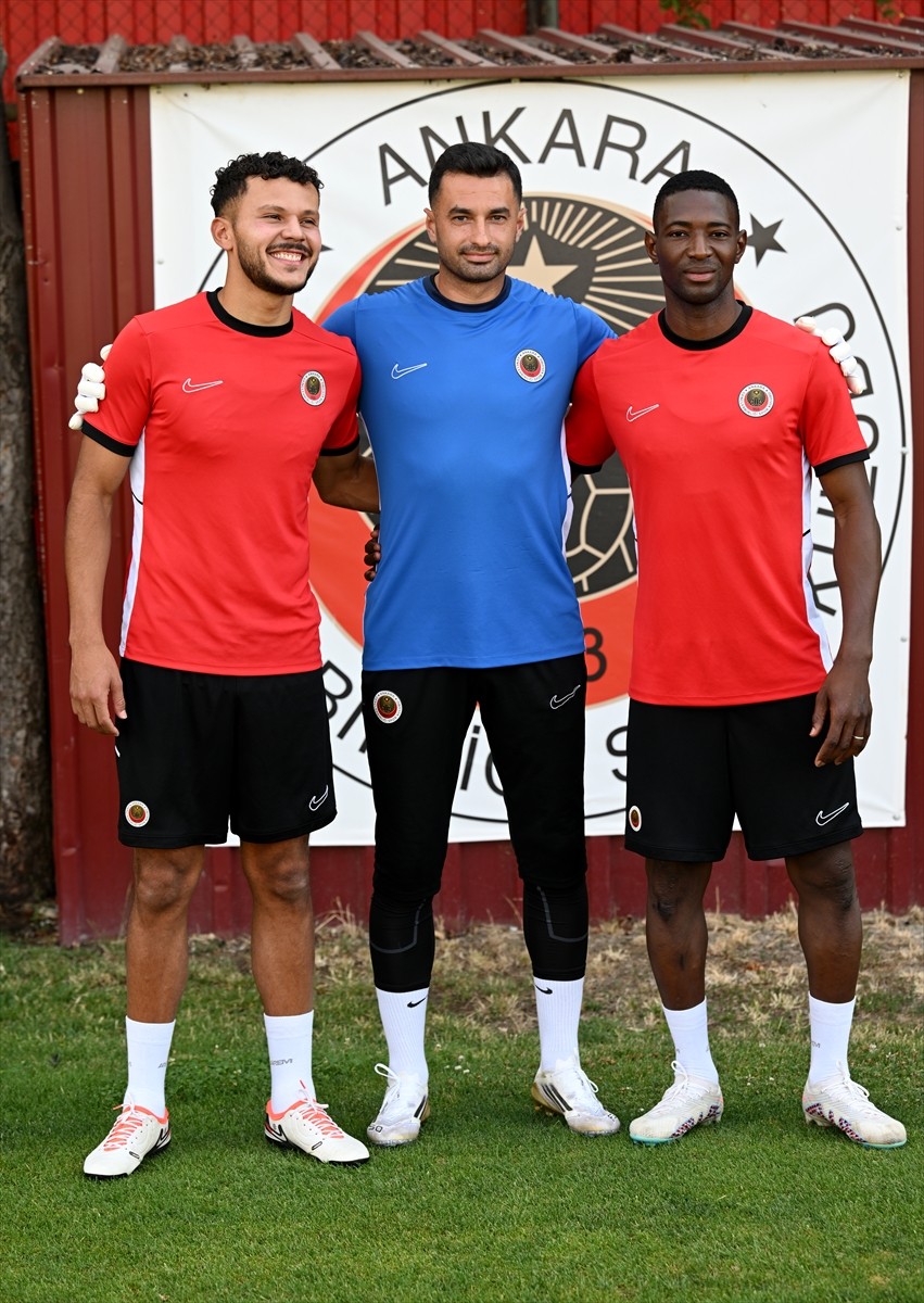 Gençlerbirliği süper lig hazırlıkları kapsamında kulübün Beştepe İlhan Cavcav Tesislerinde...