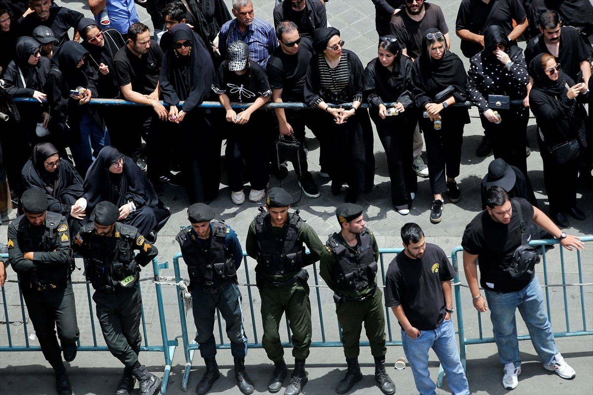 Hazreti Muhammed'in torunu Hazreti Hüseyin ve beraberindeki 72 kişinin Kerbela'da şehit...