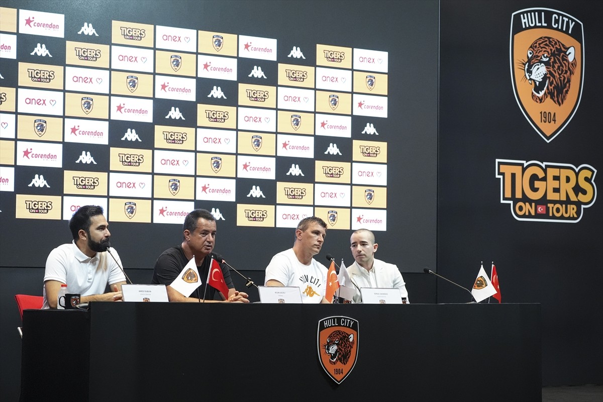 İngiltere Championship ekibi, Hull City’nin İstanbul kampı kapsamında Türkiye Futbol Federasyonu...