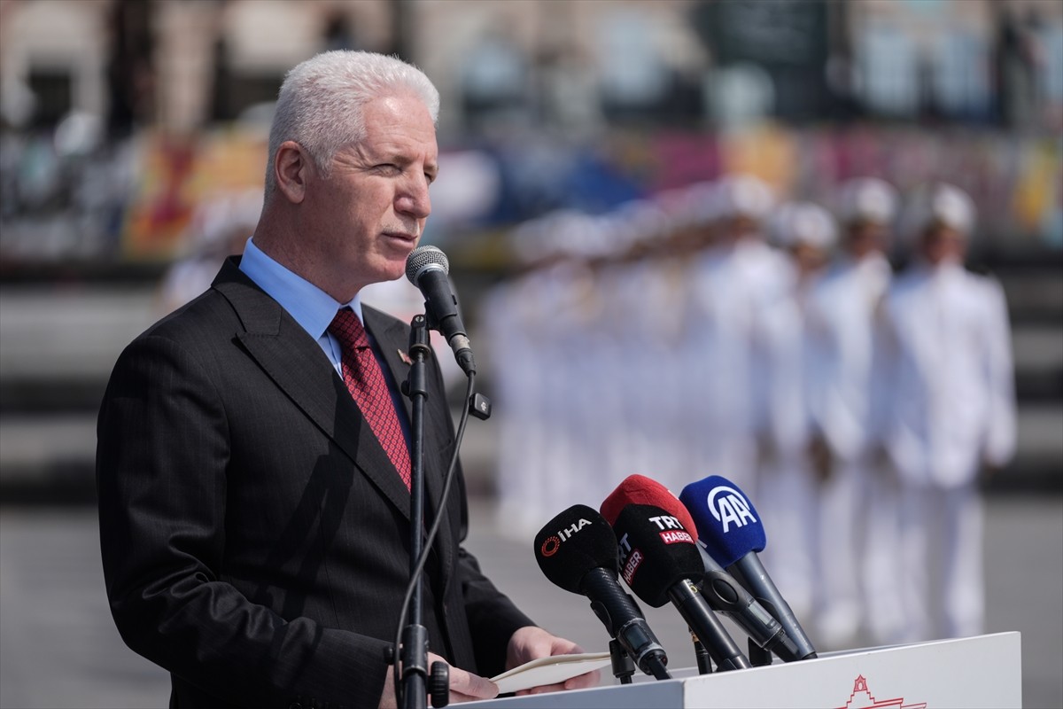 İstanbul'da, Denizcilik ve Kabotaj Bayramı'nın 99'ncu yıl dönümü çeşitli etkinliklerle kutlandı....