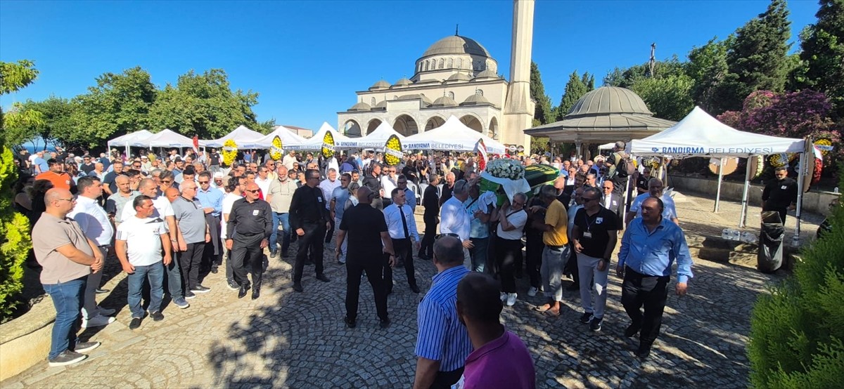 İstanbul'daki evinde vefat eden 93 yaşındaki Bandırma Gübre Fabrikaları AŞ'nin (BAGFAŞ) kurucusu...