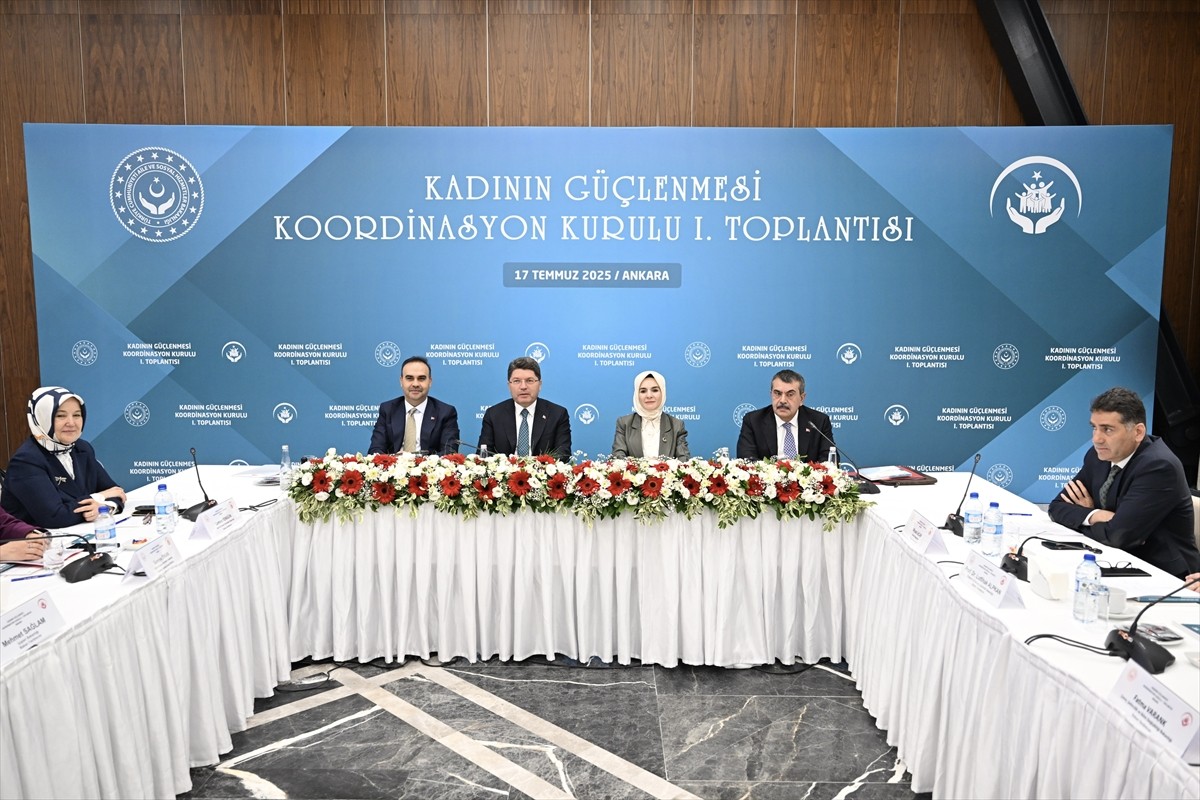 Kadının Güçlenmesi Koordinasyon Kurulu 1. Toplantısı, Aile ve Sosyal Hizmetler Bakanı Mahinur...