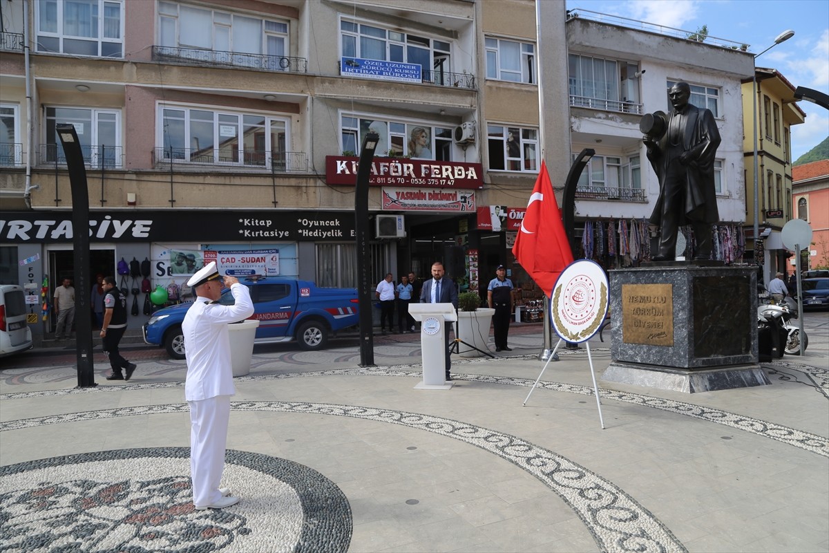 Kastamonu'nun İnebolu ilçesinde, 1 Temmuz Denizcilik ve Kabotaj Bayramı dolayısıyla tören...