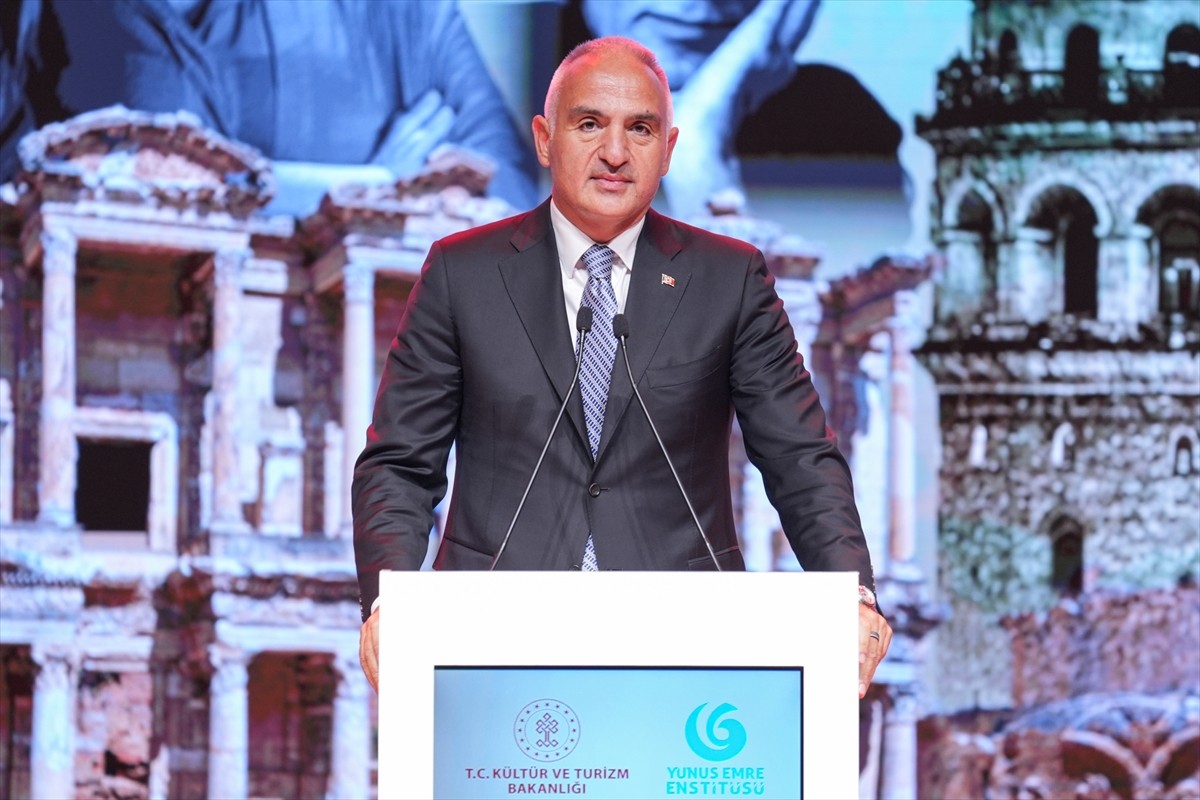 Kültür ve Turizm Bakanı Mehmet Nuri Ersoy, Yunus Emre Enstitüsünün (YEE) "Yaz Okulları 2025...