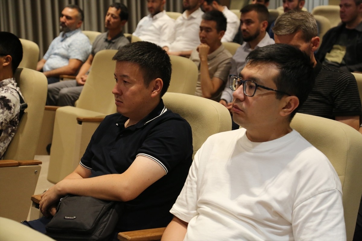 Kültür ve Turizm Bakanlığı Vakıflar Genel Müdürlüğünce bu yıl 4'üncüsü düzenlenen "Maveraünnehir...