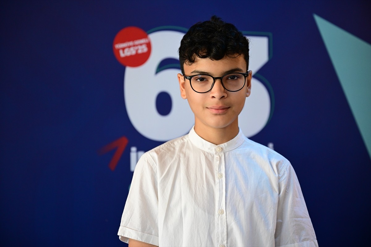 Liselere Geçiş Sistemi (LGS) kapsamındaki merkezi sınavında 500 tam puan alan imam hatipli 63...