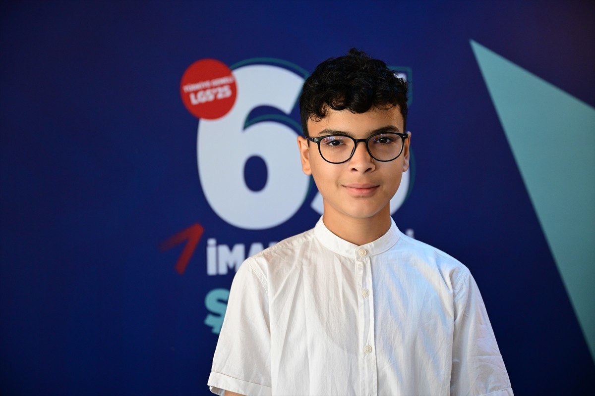 Liselere Geçiş Sistemi (LGS) kapsamındaki merkezi sınavında 500 tam puan alan imam hatipli 63...