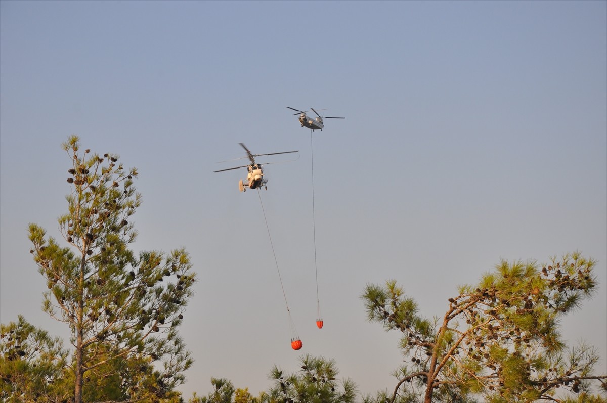 Mersin'in Silifke ilçesinde dün çıkan ve büyük ölçüde kontrol altına alınan orman yangınına...