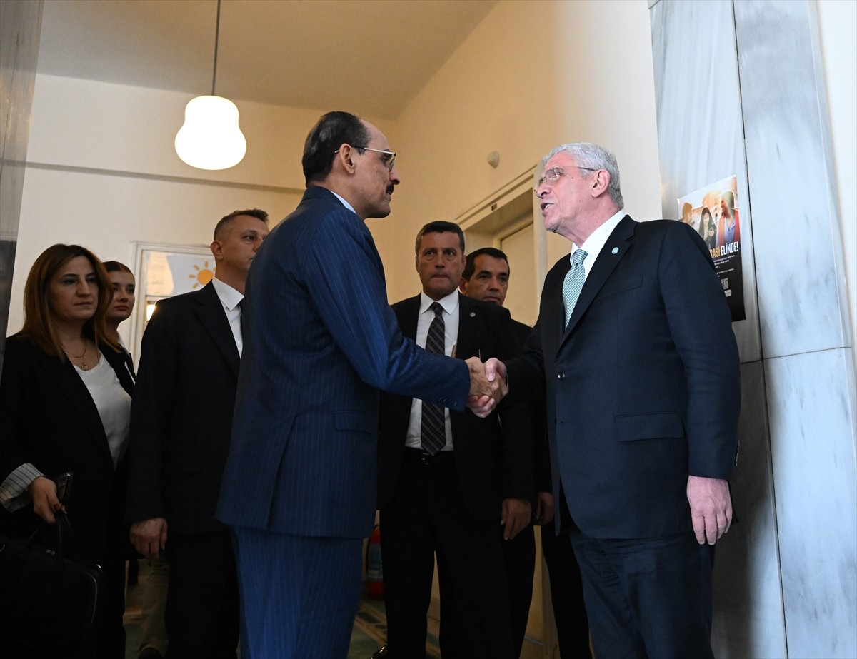 Milli İstihbarat Teşkilatı (MİT) Başkanı İbrahim Kalın, TBMM'de, İYİ Parti Genel Başkanı Müsavat...