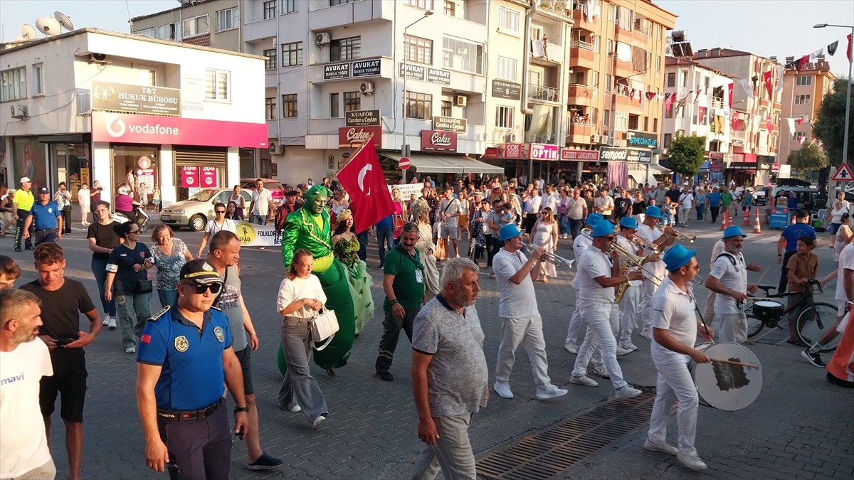 Muğla'nın Ortaca ilçesinde bu yıl 28'incisi düzenlenen "Ortaca Tarım, Çevre ve Turizm Festivali"...
