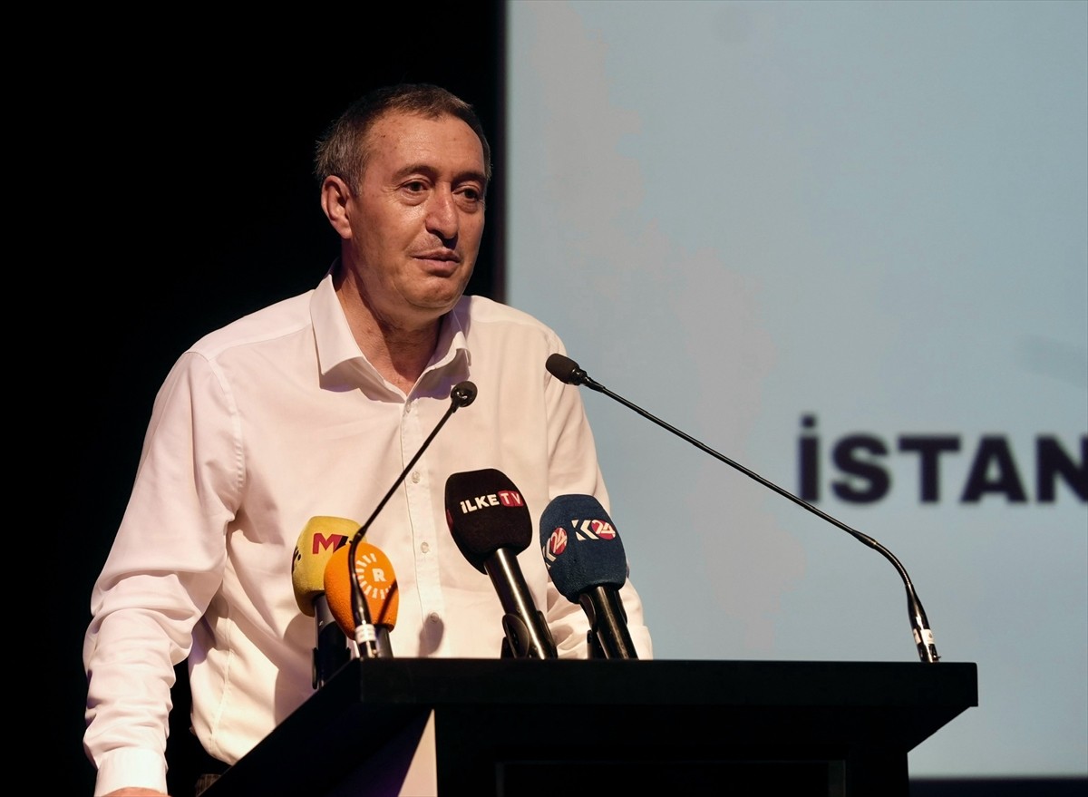 Parti Eş Genel Başkanı Tuncer Bakırhan partisince Fatih'teki Ali Emiri Efendi Kültür Merkezi'nde...