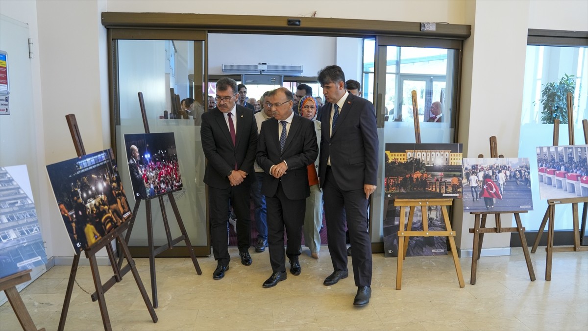 "15 Temmuz Zaferin Adı Türkiye" isimli fotoğraf sergisi, İstanbul Teknik Üniversitesi (İTÜ)...