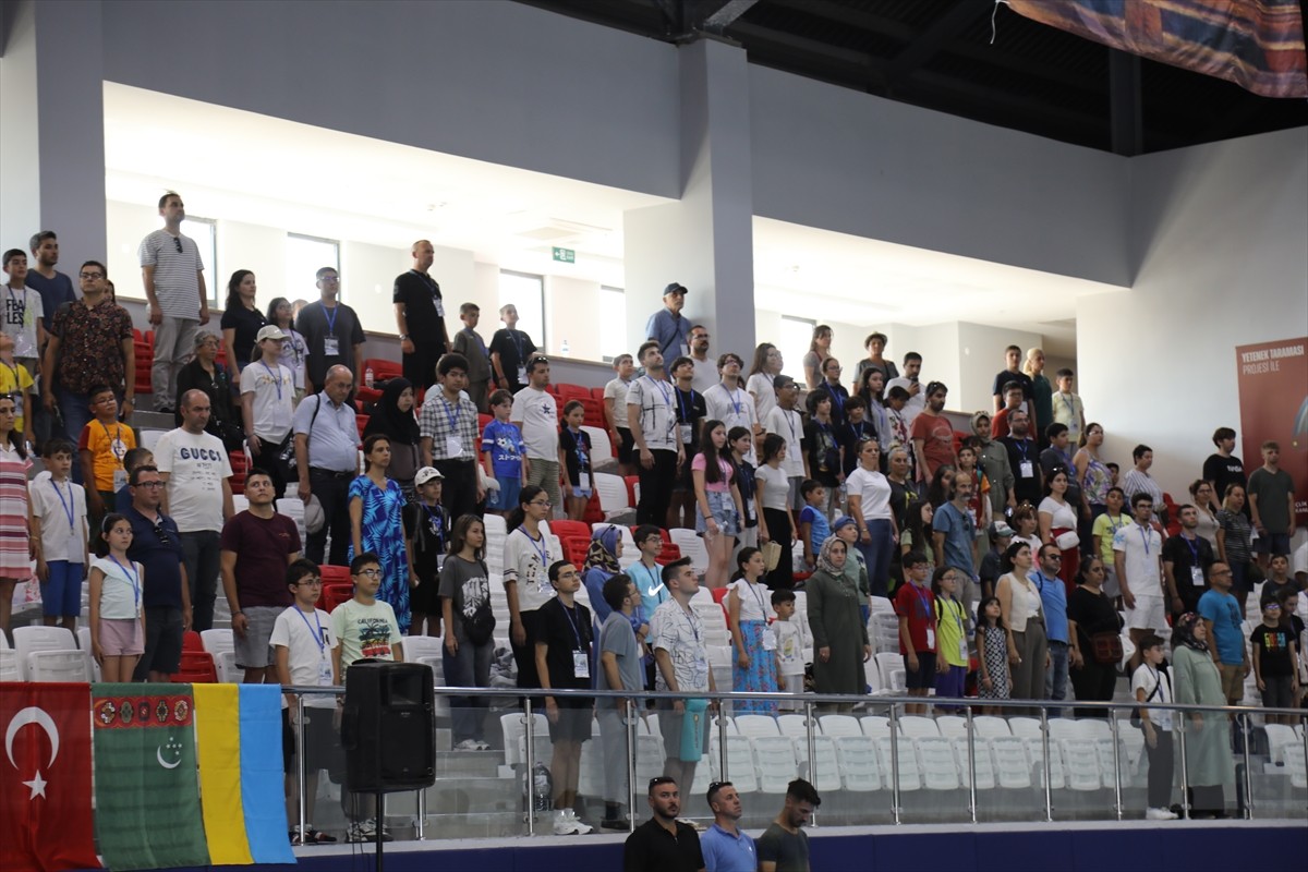 "Çubuk Belediyesi 10. Uluslararası Açık Satranç Turnuvası" başladı. Ankara Çubuk Belediyesi ve...