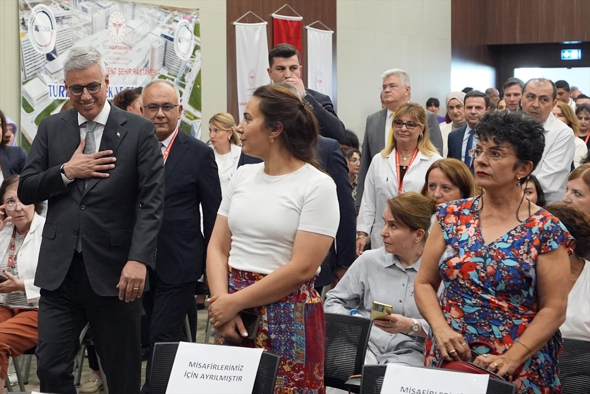 Sağlık Bakanı Kemal Memişoğlu, Sağlık Bakanlığınca, Dünya Hepatit Günü kapsamında, Ankara Bilkent...