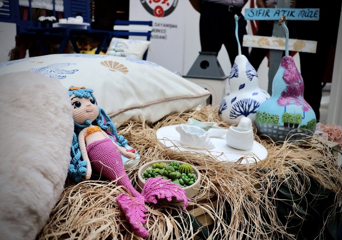 Samsun'da Canik Aile Destek Merkezi (ADEM) ve Canik Sosyal Dayanışma Merkezi (SODAM) kurslarında...