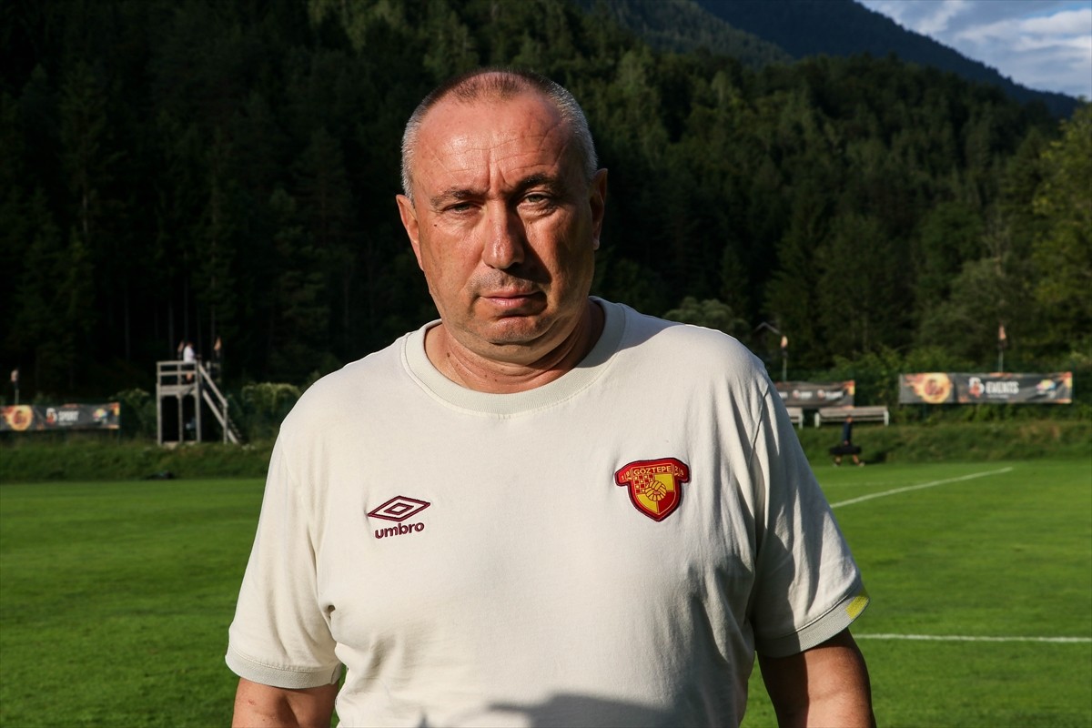 Slovenya’nın başkenti Lübliyana yakınlarındaki Bled kasabasında kamp çalışmalarını sürdüren...